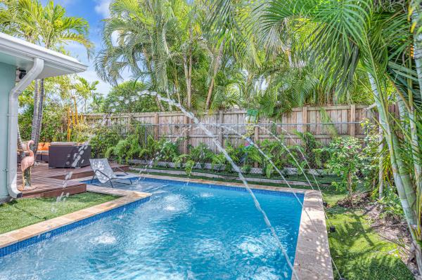 Edgewater Estates, 2212 NE 16th Ave, Wilton Manors, Florida 33305, image 1