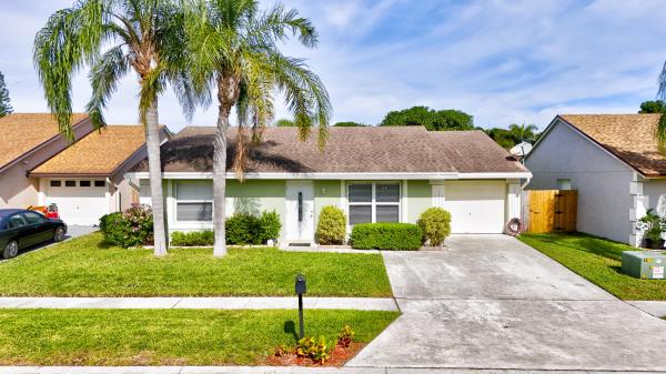 Lee Estates, 5451 Chicory Ln, Lake Worth Beach, Florida 33463, image 1