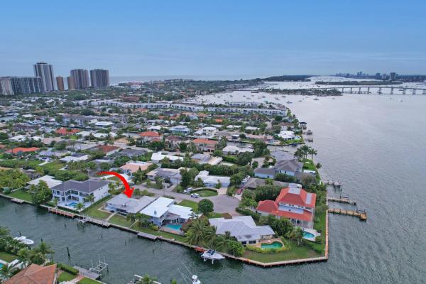 Palm Beach Isles, 1050 Bimini Ln, Riviera Beach, Florida 33404, image 1