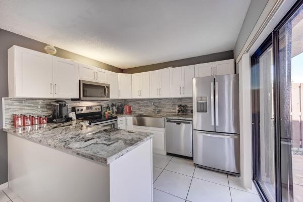 Lago Lucerne, 3883 August Dr, Lake Worth, Florida 33461, image 1