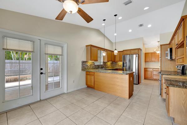 Snow Hill, 637 Allen Ave, Delray Beach, Florida 33483, image 2