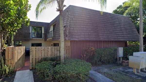 Miramar Townhomes, 701 Miramar Ln, Palm Beach Gardens, Florida 33410, image 1