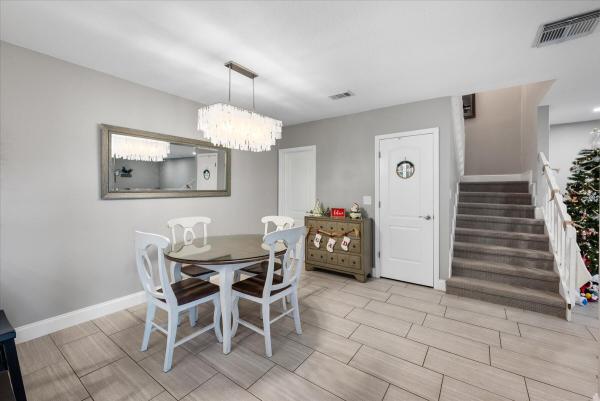 Miramar Townhomes, 701 Miramar Ln, Palm Beach Gardens, Florida 33410, image 2