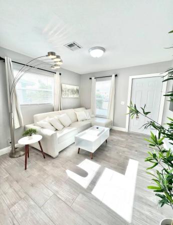 Roosevelt Estates, 1410 7th St, West Palm Beach, Florida 33401, image 1