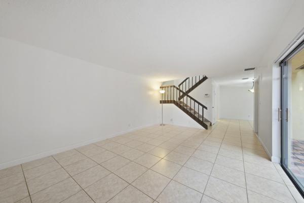 Springdale, 833 Springdale Cir, Palm Springs, Florida 33461, image 2