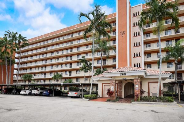 Huntington Towers, 7380 S Oriole Blvd #701, Delray Beach, Florida 33446, image 1