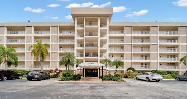 Palm-Aire Country Club 3, 2901 S Palm Aire Dr #102, Pompano Beach, Florida 33069, image 1