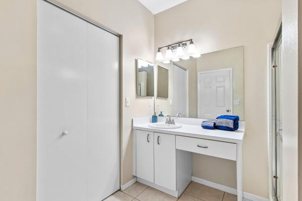 Santa Cruz, 9940 Kamena Cir, Boynton Beach, Florida 33436, image 2