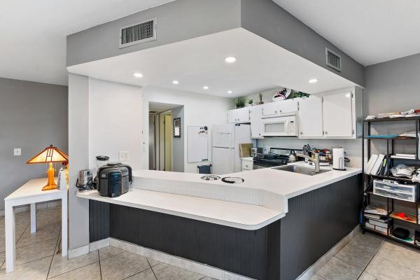 Tennis Villas At Jupiter Ocean & Racquet Club, 1605 S Us Highway 1, Jupiter, Florida 33477, image 1