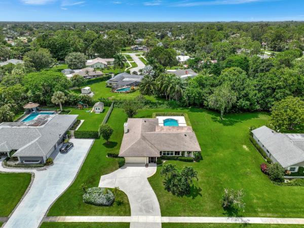 Pinewood East 2 Of Wellington, 391 Old Country Rd, Wellington, Florida 33414, image 1