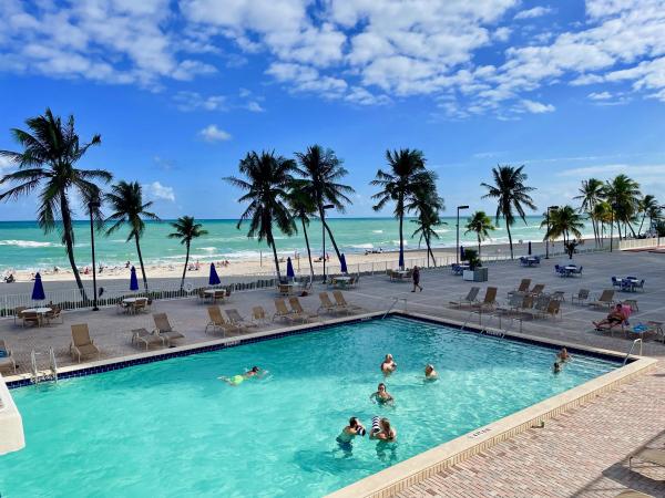 Grenoble At Quadomain, 2101 S Ocean Dr #1006, Hollywood, Florida 33019, image 1