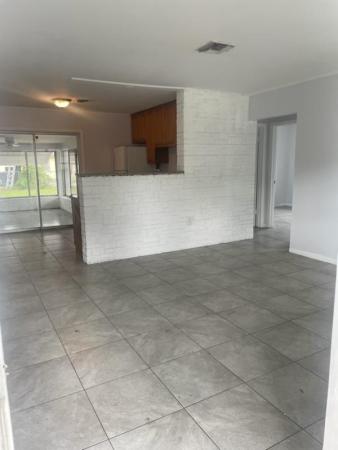 Englewood Manor, 3122 Vassallo Ave, Lake Worth, Florida 33461, image 2