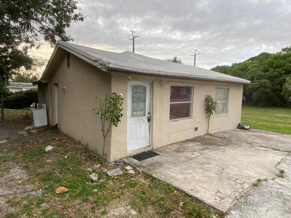 Beverly Park, 3919 Kirk Rd, Lake Worth Beach, Florida 33461, image 1
