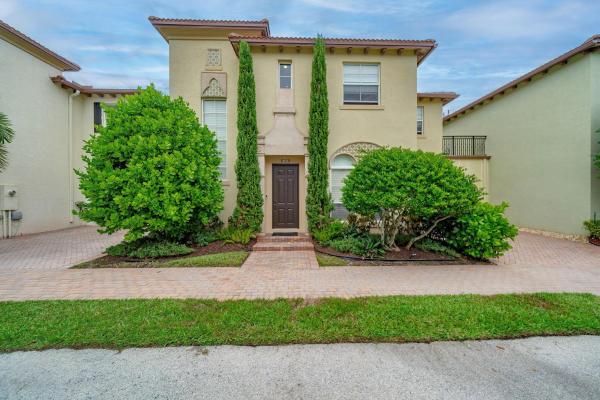 Royal Poinciana, 129 Via Poinciana Ln, Boca Raton, Florida 33487, image 1