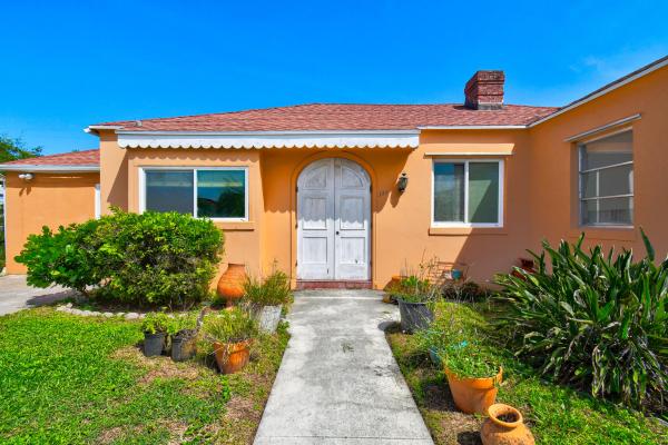 Broadmoor, 321 Palmetto St, West Palm Beach, Florida 33405, image 1