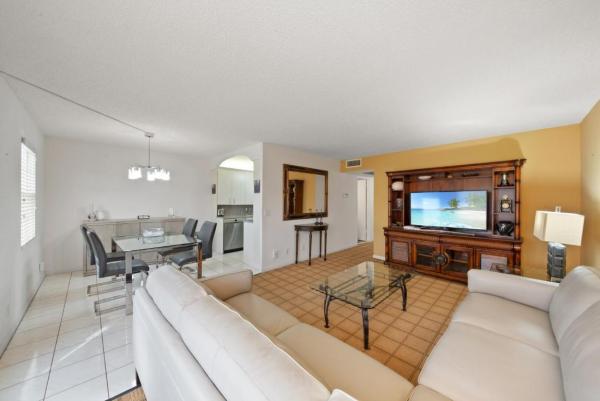 Guildford At Century Village, 2043 Guildford C, Boca Raton, Florida 33434, image 1