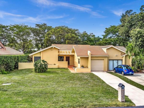 Boca Club Colony, 23253 Boca Club Colony Cir, Boca Raton, Florida 33433, image 1
