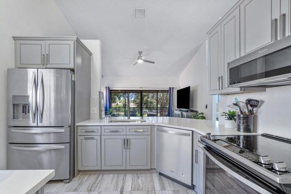 South Lake At Dos Lagos, 22 Via De Casas Sur #203, Boynton Beach, Florida 33426, image 1