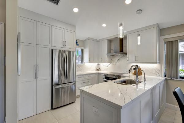 Club Cottages, 508 Club Dr, Palm Beach Gardens, Florida 33418, image 1