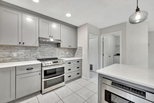 Maddock, 1123 Sea Pines Way, Lantana, Florida 33462, image 2