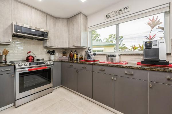 Country Manors, 224 Cardinal Ln, Delray Beach, Florida 33445, image 2