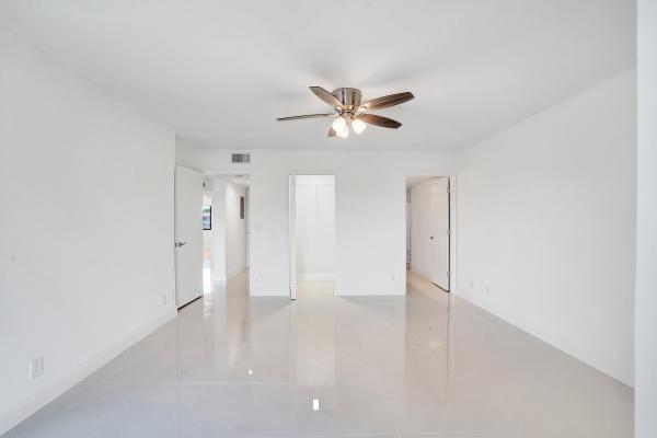 Huntington Lakes 4, 7320 Amberly Ln #403, Delray Beach, Florida 33446, image 2