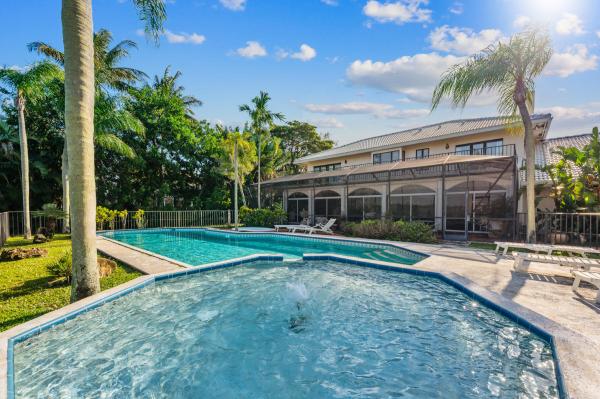Presidential Estates, 4 La Costa Cir, West Palm Beach, Florida 33401, image 2