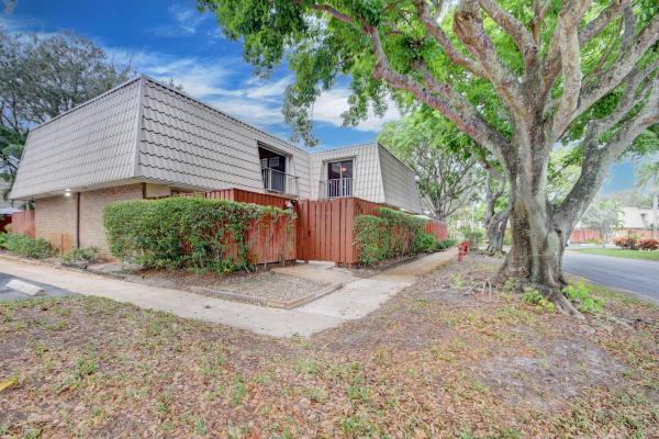 Embassy Park, 1700 Embassy Dr #409, West Palm Beach, Florida 33401, image 1