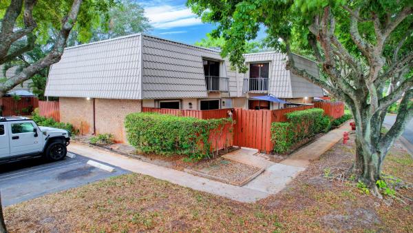 Embassy Park, 1700 Embassy Dr #409, West Palm Beach, Florida 33401, image 2