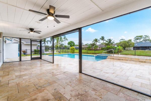Sugar Pond Manor, 14411 Larkspur Ln, Wellington, Florida 33414, image 3