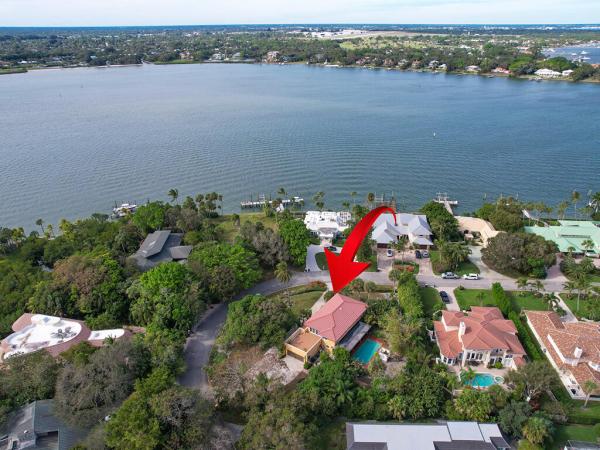 37 E High Point Rd, Florida 34996, image 2