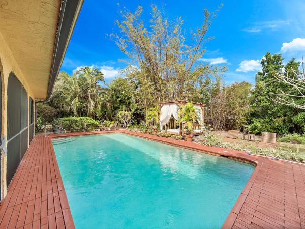37 E High Point Rd, Florida 34996, image 1