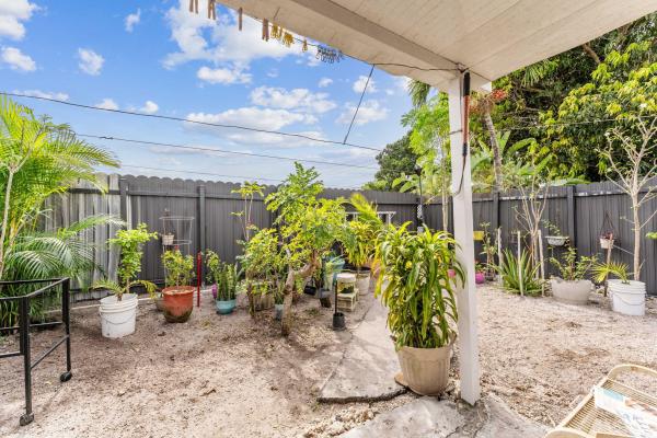 Lynn Park, 5530 SW 38th St, West Park, Florida 33023, image 1