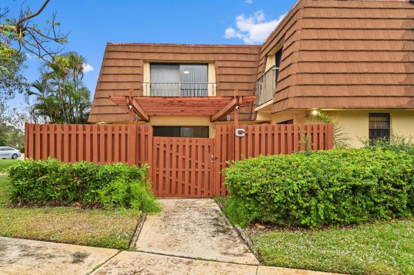 Palms Of Delray, 2645 Albatross Rd #4-C, Delray Beach, Florida 33444, image 1