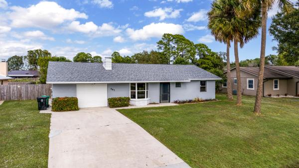 Floresta Pointe, 461 SE Fallon Dr, Port St. Lucie, Florida 34983, image 1