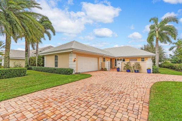 Marlwood Estates, 35 Rabbits Run, Palm Beach Gardens, Florida 33418, image 1