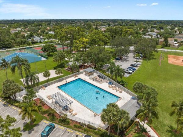 Victoria Woods, 5843 Thisledown Ct, West Palm Beach, Florida 33415, image 2