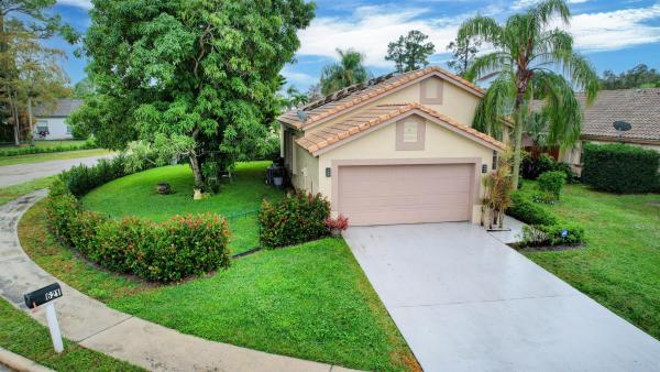 Monterey On The Lake, 621 Lake Wellington Dr, Wellington, Florida 33414, image 1