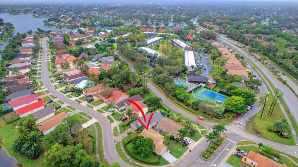 Monterey On The Lake, 621 Lake Wellington Dr, Wellington, Florida 33414, image 2