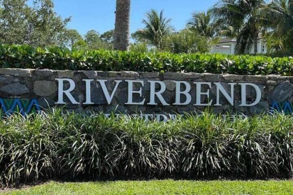 Riverbend Country Club, 18419 SE Wood Haven Ln #E, Jupiter, Florida 33469, image 1