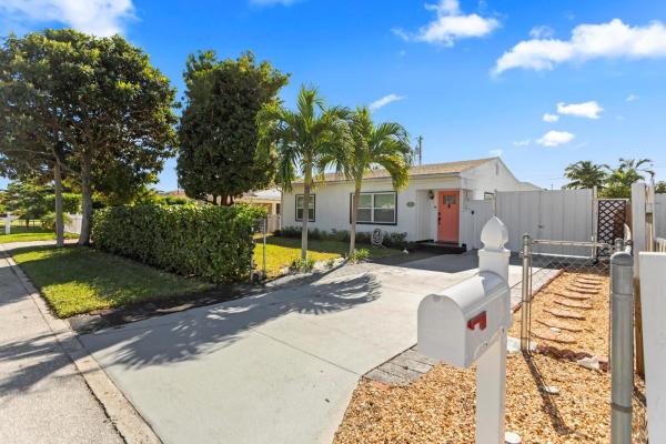 Fairfax Park, 620 Piedmont Rd, West Palm Beach, Florida 33405, image 1