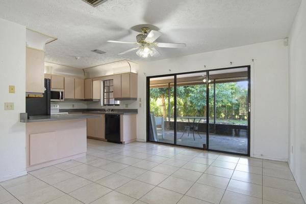 Maravilla Gardens, 699 Ixoria Ave, Fort Pierce, Florida 34982, image 2