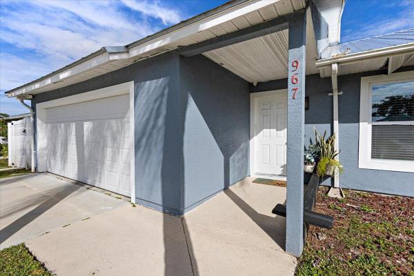 Hidden Oaks, 967 SW Aviation Ave, Port St. Lucie, Florida 34953, image 2