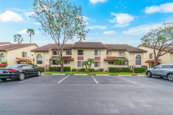 Palm Chase Lakes, 10279 N Circle Lake Dr #201, Boynton Beach, Florida 33437, image 1