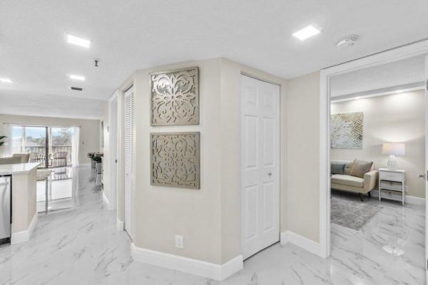 Huntington Lakes 3, 7240 Huntington Ln #306, Delray Beach, Florida 33446, image 2