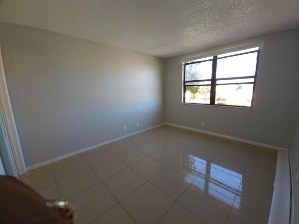 Bella Lago Vista At Clear Lake Club, 706 Executive Center Dr #31, West Palm Beach, Florida 33401, image 2