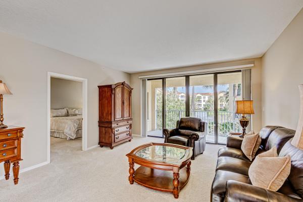 Uno Lago, 300 Uno Lago Dr #205, Juno Beach, Florida 33408, image 2