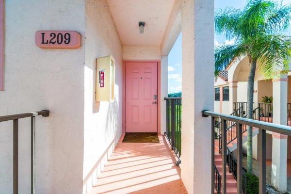 Lake Windwood, 3180 Leewood Ter #L209, Boca Raton, Florida 33431, image 1