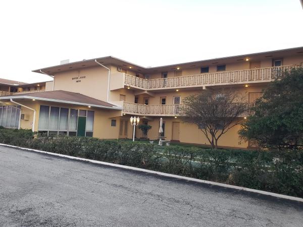 Haven House, 1050 E Sample Rd #203, Pompano Beach, Florida 33064, image 1
