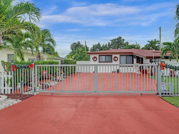 Hollywood Heights Estates, 6540 Wiley St, Hollywood, Florida 33023, image 1
